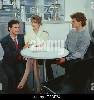 Inflation im Paradies, Fernsehfilm, Deutschland 1983, Regie: Susanne Blänkner, Nikolai Müllerschön, Darsteller: Anton Pfeffer, Alexandra Dido Curtis, -?- Stock Photo