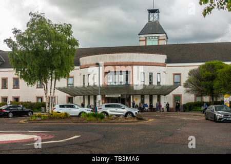 Main entrance and drop-off point at University Hospital, Wishaw, an NHS Lanarkshire hospital. Stock Photo