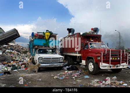 Estacion de Transferencia y Planta de Seleccion of the Bordo Poniente (transfer and recycling center)  Mexico City.  Mexico DF, 09-08-07 Stock Photo