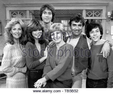 Valerie Bertinelli One Day at a Time 1975 Stock Photo: 166873842 - Alamy