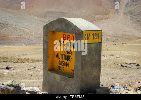 Ladakh, Jammu and Kashmir, India: Dated- May 3, 2019: A milestone at Baralacha Pass in Zanskar Range in Lahaul District of Himachal Pradesh enroute La Stock Photo