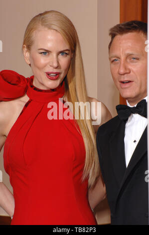 LOS ANGELES, CA. February 25, 2007: Nicole Kidman & Daniel Craig at the 79th Annual Academy Awards at the Kodak Theatre, Hollywood. Stock Photo