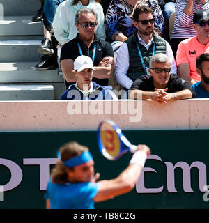 29 May 2019, France (France), Paris: Tennis: Grand Slam, ATP-Tour - French Open, single, men, 2nd round: Patricio Apey (top l) sits in the grandstand. The Chilean is in a legal dispute with the German tennis player Alexander Zverev, for whom he worked as a manager until March 2019. Photo: Frank Molter/dpa Stock Photo