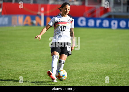 Dzsenifer MAROZSAN (GER), Action, Single Action, Frame, Cut Out, Full Body, Whole Figure. Football, Women Laender match: Germany - Chile 2-0, on 30.05.2019 Continental Arena Regensburg. | usage worldwide Stock Photo