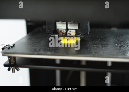 Process of printing physical plastic model on automatic 3d printer machine. Additive technologies, 3D printing and prototyping industry concept. 3d pr Stock Photo