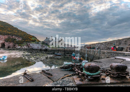 Cove, Cockburnspath, Berwickshire, Scotland, UK, Europe Stock Photo