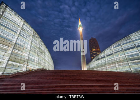 Night view of big corn in Zhengzhou, Henan Province, China Stock Photo