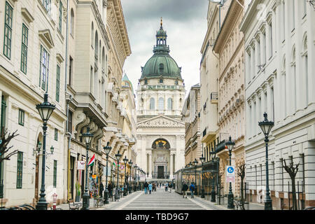 BUDAPEST, HUNGARY - 24 August, 2018: Street view of St. Stephen's Basilica Stock Photo