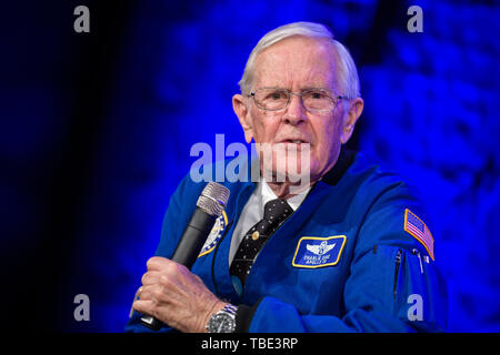 Munich, Germany. 01st June, 2019. Charlie Duke, former US astronaut, speaks at a press conference for the 50th anniversary of the moon landing in the Deutsches Museum. Duke is one of four people who were on the moon and can still talk about it. Credit: Matthias Balk/dpa/Alamy Live News Stock Photo