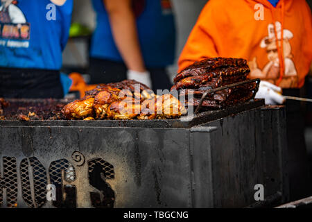 2019-06-01 Windsor, Ontario Canada Ribfest Food Festival Ribs Chicken Pulled Pork Barbecue Grill Cooking Boss Hog's Riverfront Fresh Stock Photo
