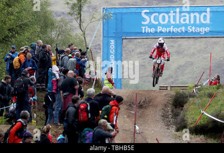 USA's Aaron Gwin in the Men's Downhill Qualifying Round during the UCI Mountain Bike World Cup at Fort William. Stock Photo