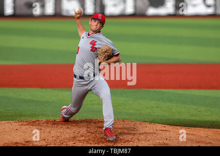 Louisville, KY, USA. 31st May, 2019. Jacob Key of the University of Illinois Chicago pitches in an NCAA Baseball Regional at Jim Patterson Stadium in Louisville, KY. Kevin Schultz/CSM/Alamy Live News Stock Photo
