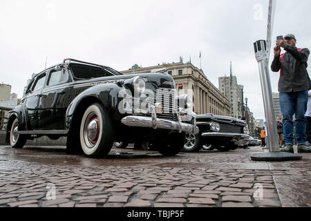 Sao Paulo, Brazil. Sao Paulo, Brazil. 2nd June, 2019. vintage cars are seen in an unprecedented historic event in Sao Paulo that gathers more than 1,500 specimens of collectors in the central region of SÃ£o Paulo Credit: Dario Oliveira/ZUMA Wire/Alamy Live News Stock Photo
