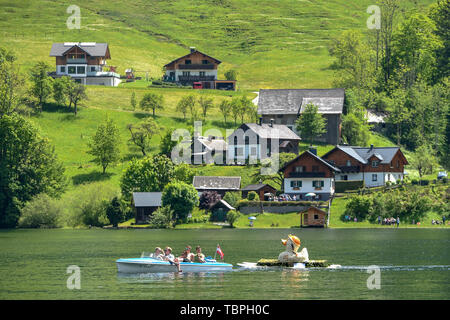 Bad Aussee, Austria. 2nd June, 2019. The photo taken on June 2, 2019 shows a float parade on water during the Daffodil Festival in Bad Aussee, Austria. The Daffodil Festival takes place every year to celebrate the start of springtime in this mountainous region of Austria. Credit: Guo Chen/Xinhua/Alamy Live News Stock Photo