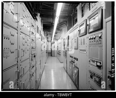 MAIN CONTROL ROOM, PANELS WEST OF MAIN CONTROL AREA, LOOKING NORTH (LOCATION Q)  Shippingport Atomic Power Station, On Ohio River, 25 miles Northwest of Pittsburgh, Shippingport, Beaver County, PA Rickover, Hyman G Duquesne Light Company U.S. Department of Energy Atomic Energy Commission Westinghouse Electric Corporation Bettis Atomic Power Laboratory Stone and Webster Engineering Corporation Dravo Corporation Simpson, John W Gray, John E Barker, Joseph H Iselin, Donald G Combustion Engineering, Incorporated Knolls Atomic Power Laboratory Clark, Philip R Leighton, David T Mealia, John E Raab,  Stock Photo