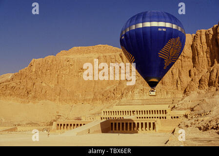 Photo: © Simon Grosset. Hot air ballooning over the Valley of the Kings, Luxor, Egypt. Archive: Image digitised from an original transparency. Stock Photo
