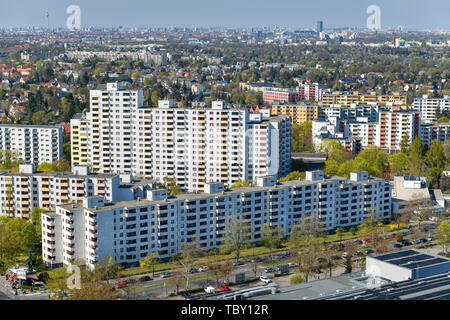 High rises, avenue Lipschitz, Gropiusstadt, Neukölln, Berlin, Germany, Hochhäuser, Lipschitzallee, Deutschland Stock Photo