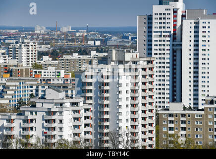 High rises, avenue Lipschitz, Gropiusstadt, Neukölln, Berlin, Germany, Hochhäuser, Lipschitzallee, Deutschland Stock Photo