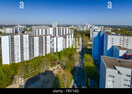 High rises, avenue Lipschitz, Gropiusstadt, Neukölln, Berlin, Germany, Hochhäuser, Lipschitzallee, Deutschland Stock Photo