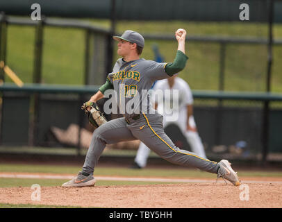 Los Angeles, CA, USA. 02nd June, 2019. Baylor pitcher (10) Ryan Leckich pitches during an NCAA regional elimination game between the Baylor Bears and the UCLA Bruins at Jackie Robinson Stadium in Los Angeles, California. UCLA beat Baylor 11-6. (Mandatory Credit: Juan Lainez/MarinMedia.org/Cal Sport Media) Credit: csm/Alamy Live News Stock Photo