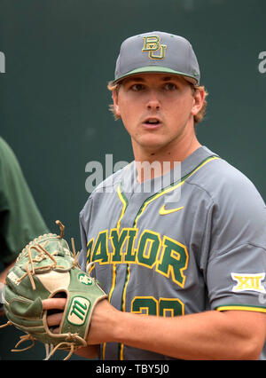 Los Angeles, CA, USA. 02nd June, 2019. Baylor pitcher (30) Jacob Ashkinos warms up in the bullpen during an NCAA regional elimination game between the Baylor Bears and the UCLA Bruins at Jackie Robinson Stadium in Los Angeles, California. UCLA beat Baylor 11-6. (Mandatory Credit: Juan Lainez/MarinMedia.org/Cal Sport Media) Credit: csm/Alamy Live News Stock Photo