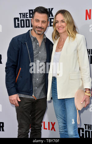 Jimmy Kimmel and Molly McNearney at the 2019 Creative Arts Emmy Awards ...