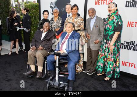 Hank Aaron and wife Billye Aaron attend the premiere of Lee Daniels' The  Butler at The Ziegfeld in New York City on August 5, 2013. Photo Credit:  Henry McGee/MediaPunch Stock Photo - Alamy