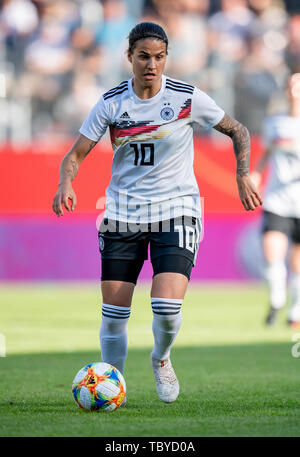 May 30, 2019: Regensburg, Continental Arena: Football Laender match Women: Germany - Chile: Germanys Dzsenifer Marozsan on the ball. Photo: Thomas Eisenhuth | usage worldwide Stock Photo