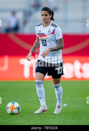 May 30, 2019: Regensburg, Continental Arena: Football Laender match Women: Germany - Chile: Germanys Dzsenifer Marozsan on the ball. Photo: Thomas Eisenhuth | usage worldwide Stock Photo