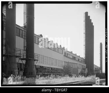 Main pipe mill building looking southwest.  U.S. Steel National Tube Works, Main Pipe Mill Building, Along Monongahela River, McKeesport, Allegheny County, PA Carnegie, Andrew Stock Photo