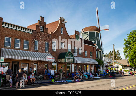 Crowds gather to view the Lynden Farmers Day Parade.  Lynden, Washington Stock Photo