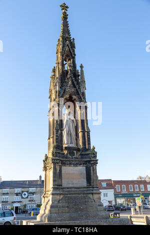 Statue monument of William Duncombe second baron Feversham 1798- 1867, Helmsley, North Yorkshire, England, UK Stock Photo