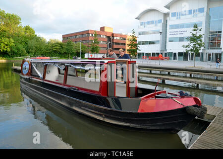 The Little Trip Boat, Aylesbury Basin, Grand Union Canal, Aylesbury Arm, Buckinghamshire, UK Stock Photo