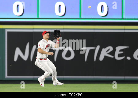 Mike trout angels hi-res stock photography and images - Alamy