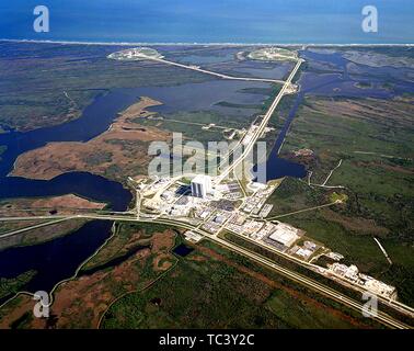 Aerial view of Launch Complex 39 at the John F Kennedy Space Center on Merritt Island in Florida, 1998. Image courtesy National Aeronautics and Space Administration (NASA). () Stock Photo