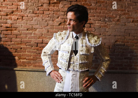 Spanish matador Juan del Alamo performs with a Las Ramblas ranch ...