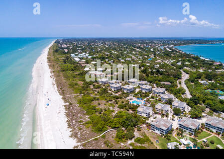 Sanibel Island Florida,Gulf of Mexico beach,Periwinkle Way homes,Sanibel Beach Club resort,aerial overhead view,FL190514d19 Stock Photo