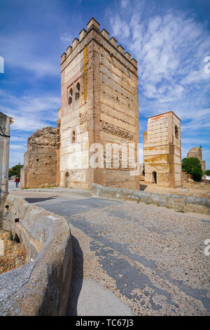 Towers of the walled town of Madrigal de las Altas Torres, Avila Province, Castile and Leon, Spain.  Isabella  I of Castile was born in Madrigal , Apr Stock Photo