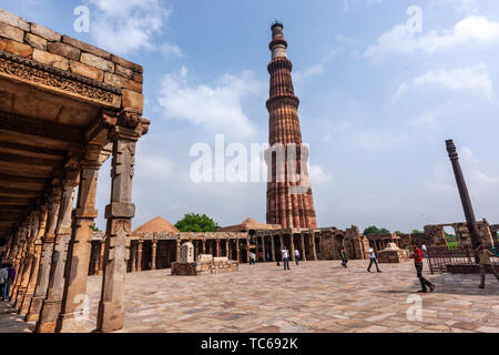 The Iron pillar in the Qutb Complex, Qutb Minar, Qutb complex, Mehrauli area of Delhi, India Stock Photo