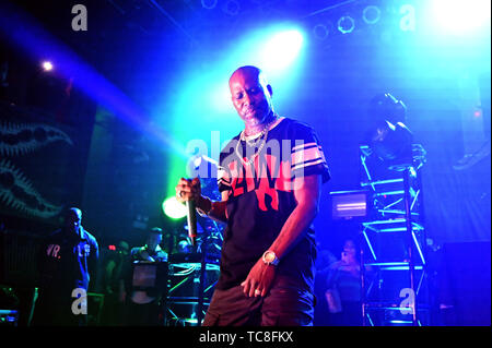 Rapper DMX on the 'In Celebration of DMX It's Dark and Hell Is Hot 20th Anniversary Tour' performs at the Chicago House of Blues on May 4, 2019 in Chicago, IL, USA  Featuring: DMX Where: Chicago, Illinois, United States When: 06 May 2019 Credit: Adam Bielawski/WENN.com Stock Photo