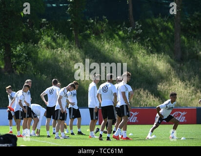 Venlo, Netherlands. 07th June, 2019. Overview crew. GES/Football/Training of the German national team in Venlo, 07.06.2019 Football/Soccer: Practice of the German national team in Venlo, Netherlands, June 7, 2019 | usage worldwide Stock Photo