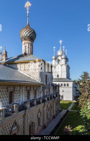 Church of the Virgin Hodegetria and Church of the Resurrection of Christ, Kremlin, Rostov Veliky, Russia Stock Photo