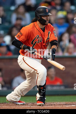 San Francisco, California, USA. 07th June, 2019. San Francisco Giants shortstop Brandon Crawford (35) heads to first base, during a MLB game between the Los Angeles Dodgers and the San Francisco Giants at Oracle Park in San Francisco, California. Valerie Shoaps/CSM/Alamy Live News