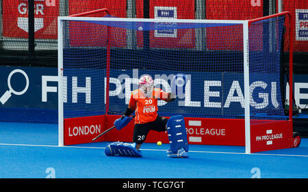 London, UK. 07th June, 2019. LONDON, England. June 07: Julia Sonntag of Germany during FIH Pro League between Great Britain and Germany at Lee Valley Hockey and Tennis Centre on 07 June 2019 in London, England. Credit: Action Foto Sport/Alamy Live News