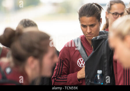 Rennes, France. 9th June 2019. Germany: Alexandra Popp stands at the station. The German team will travel to the second team hotel in Lille today. The next game will take place on 12 June against Spain in Valenciennes. Photo: Sebastian Gollnow/dpa Credit: dpa picture alliance/Alamy Live News Stock Photo