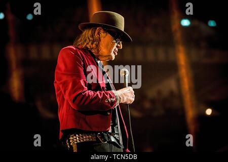 07.06.2019, Udo Lindenberg, the German cult singer, musician, composer, panic rocker, writer and painter on his LIVE 2019 tour in the Mercedes-Benz-Arena in Berlin. | usage worldwide Stock Photo