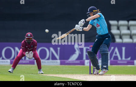 Worcester, UK. 9th June 2019, Blackfinch New Road, Worcester, England, 2nd Royal London Womens Cricket ODI, England versus West Indies; Amy Jones of England plays into the off side Credit: Action Plus Sports Images/Alamy Live News Stock Photo