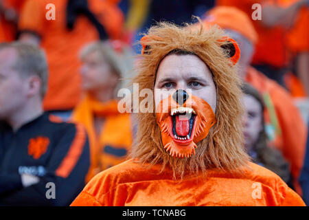 Porto, Portugal. 09th June, 2019. PORTO, 09-06-2019, Estadio Dragao, UEFA Nations League Final between Portugal and The Netherlands. Dutch supporter before the game Portugal - Netherlands. Credit: Pro Shots/Alamy Live News Stock Photo