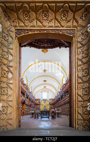 The Biblioteca Palafoxiana is a library in Puebla, Mexico. Founded in 1646, it was the first public library in colonial Mexico, and is sometimes consi Stock Photo