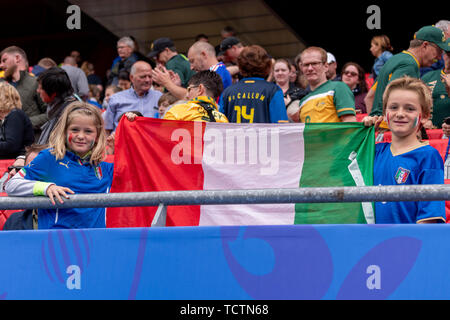 Valenciennes, France. 9th June, 2019. Supporters (Italy) during the FIFA Women's World Cup France 2019 Group C match between Australia 1-2 Italy at Hainaut Stadium in Valenciennes, France, June 9, 2019. Credit: Maurizio Borsari/AFLO/Alamy Live News Stock Photo